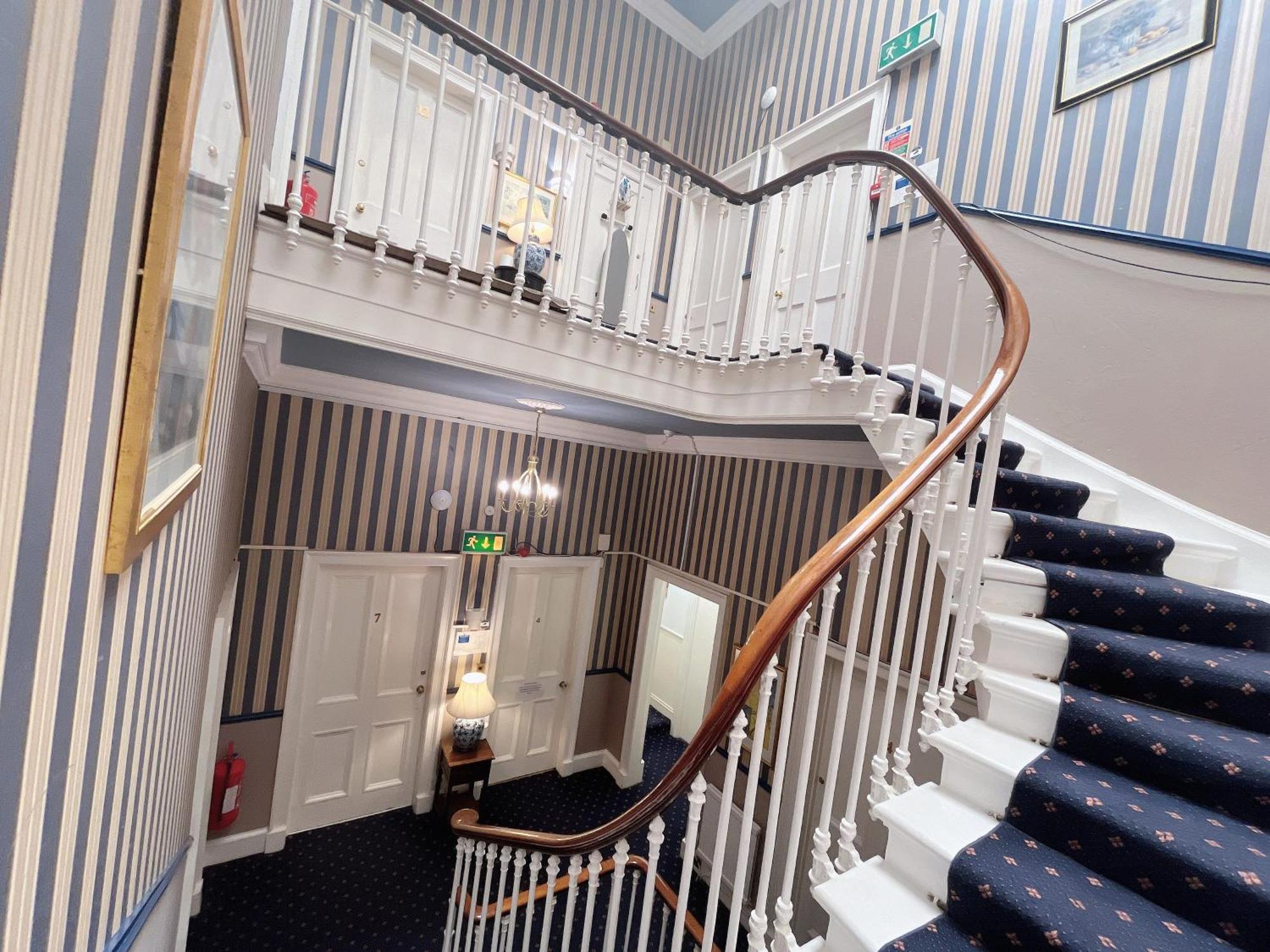 Allison House 17 3* Edinburgh